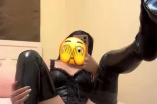 Latina independiente ven a verme papi incall - Image 1